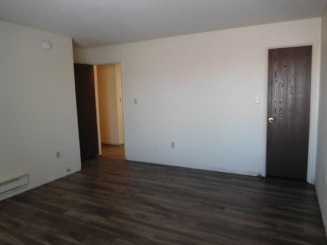 Building Photo - Totally Remodeled Two Bedroom Condo Unit 275