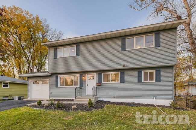 Photo - 7020 Winsdale St