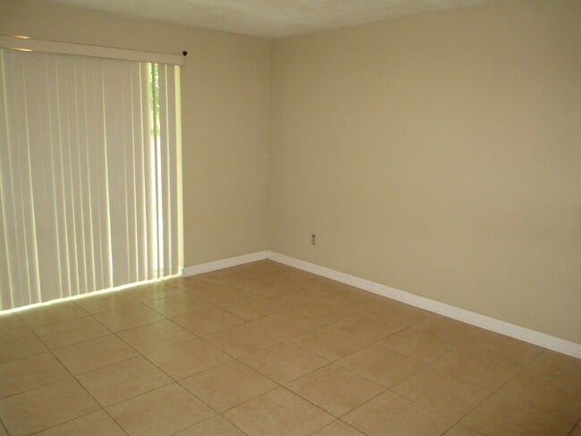 Photo - 308 W 26th St Unit 1