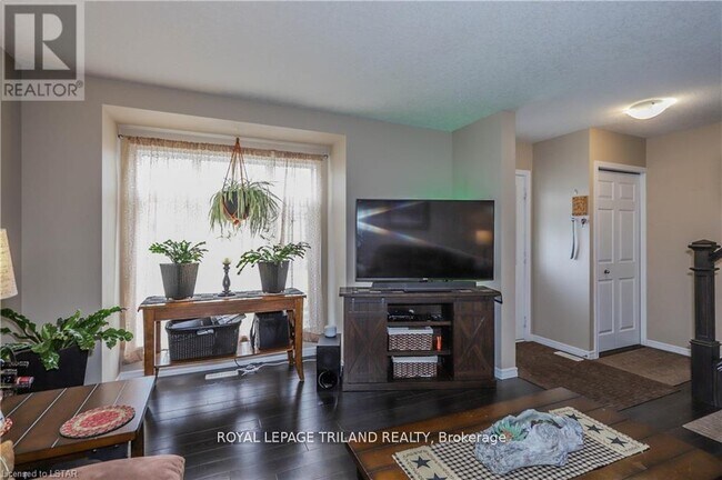 Photo - 2635 Bateman Trail