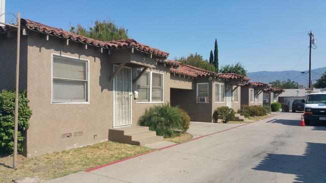 Photo - 25660 Base Line St