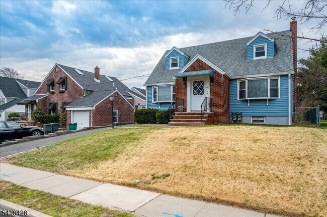 Photo - 432 Rosetta Pl