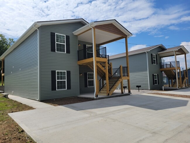 Building Photo - 519 Hendrickson St Unit B