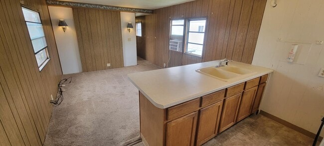 Photo - 112 E Cherry St