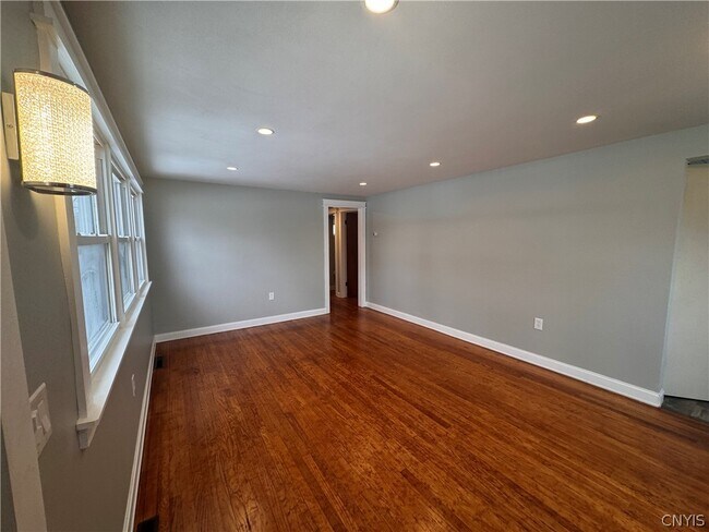 Photo - 108 Kristin Rd