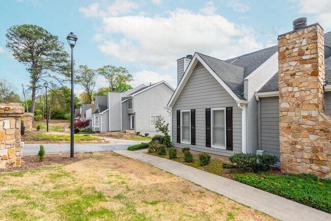 Photo - 1200 Defoor Ct NW