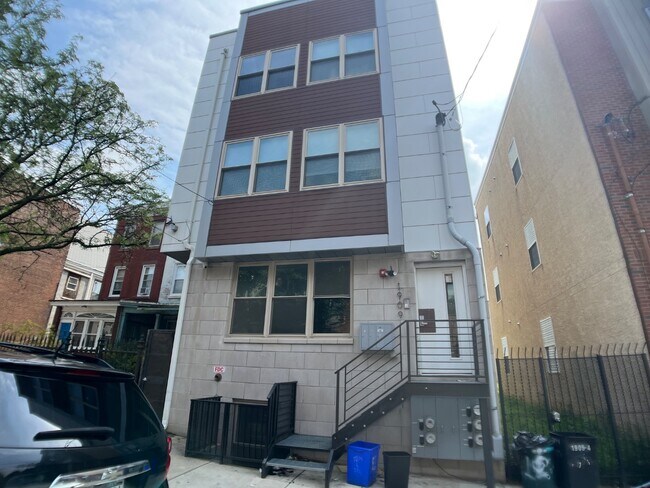 Photo - 1909 N 7th St