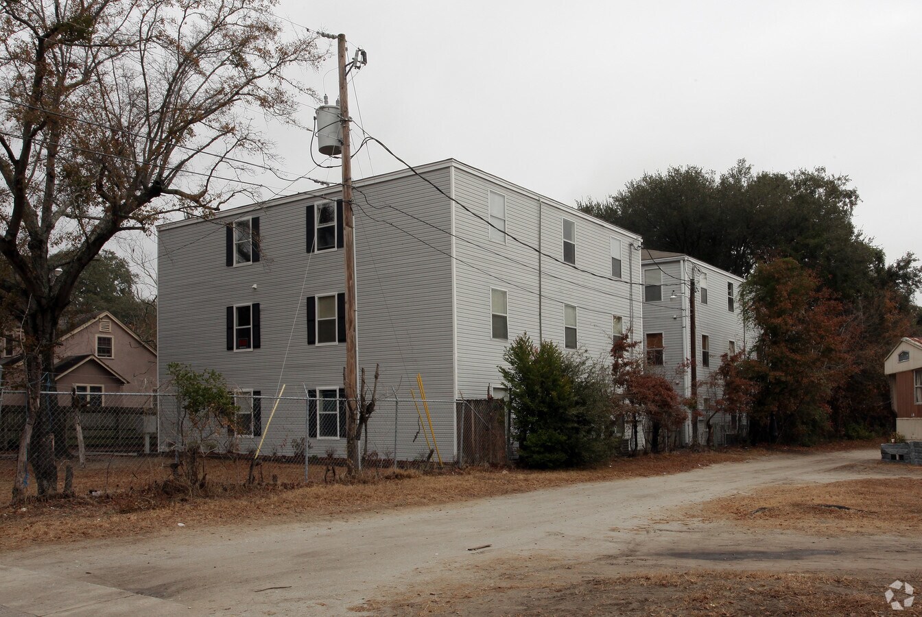 Photo - Attaway Apartments