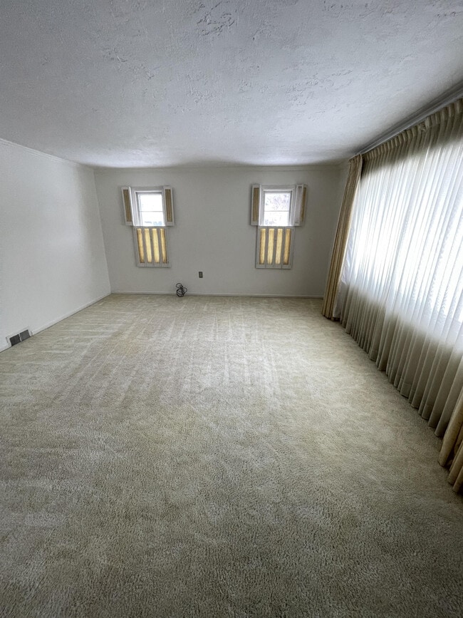 Photo - 2025 2nd Ave N Casa