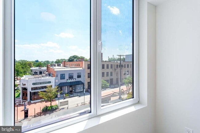 Photo - 501 Kennedy St NW Unidad 004