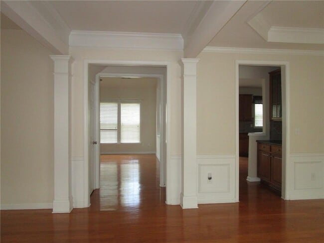 Photo - 2272 Young America Dr NE