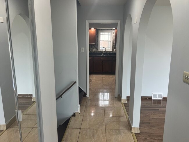 Photo - 8440 163rd St