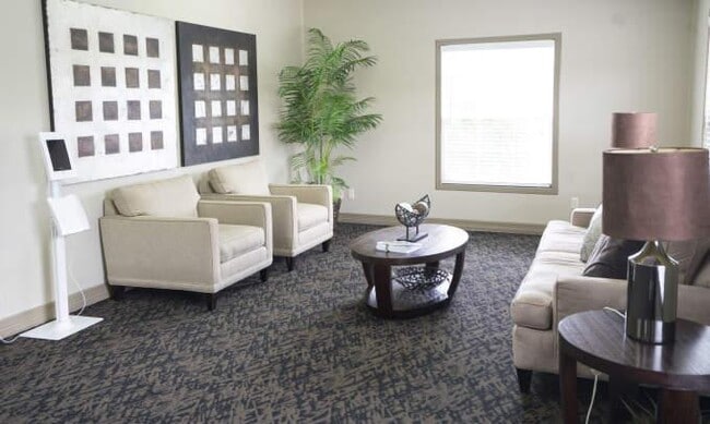 Building Photo - 3 bedroom in Stafford TX 77477 Unit 3292 Rental