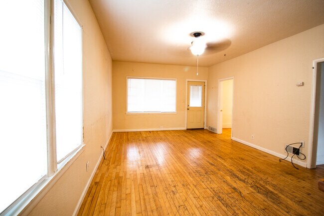 Livingroom - 1121 9th St N