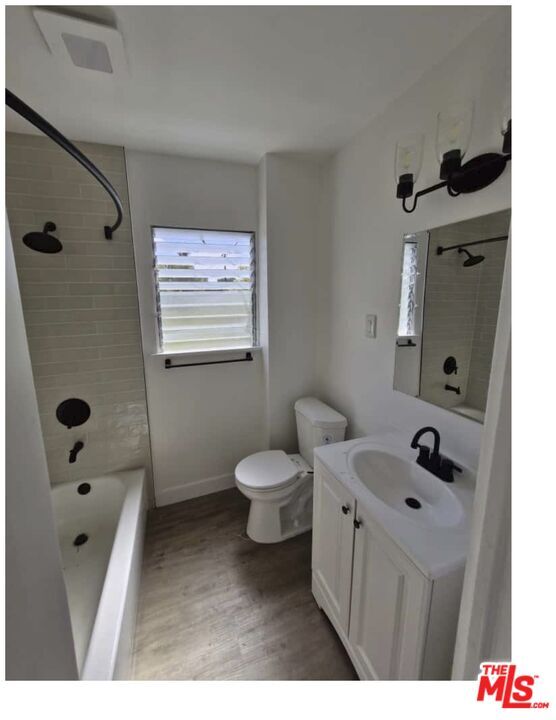 Photo - 10504 Ayres Ave