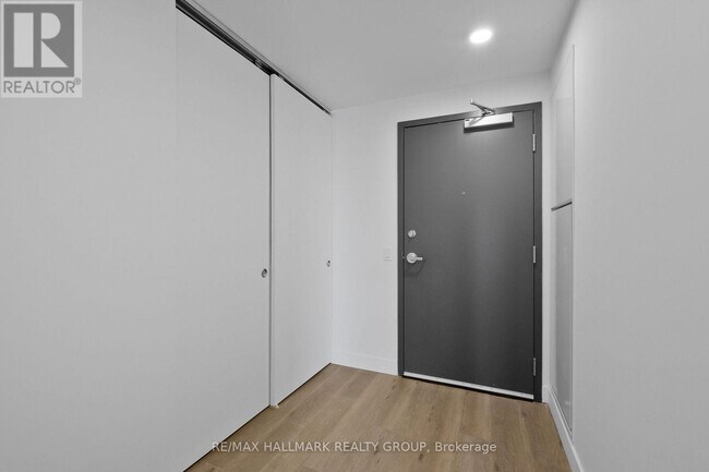 Photo - 10 James St Unit 617