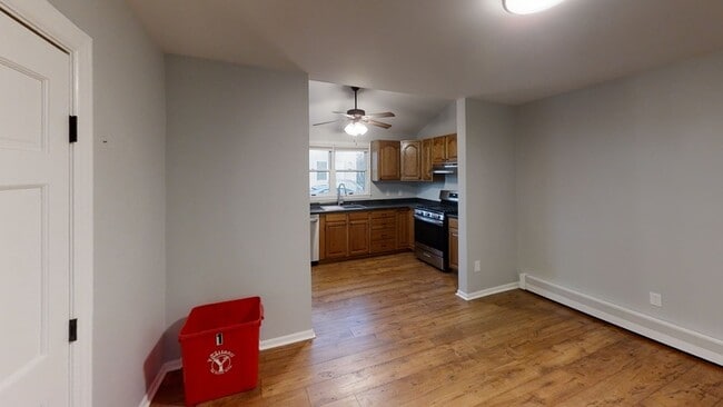 Photo - 120 N Summit St