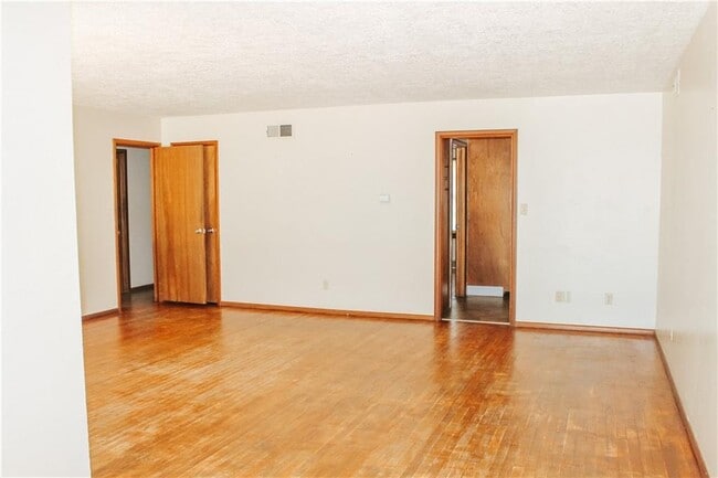 Photo - 714 Elmwood Dr