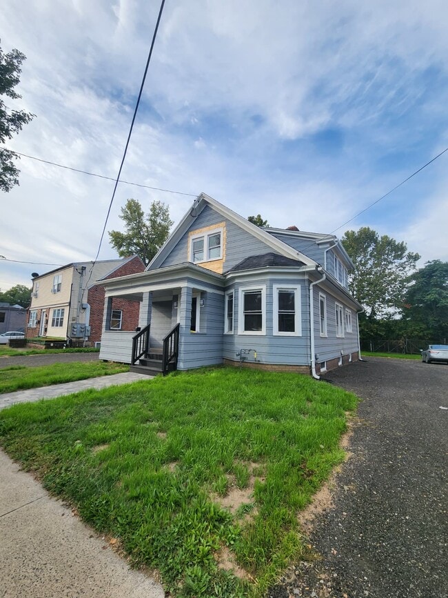 Building Photo - 322 Blake St Rental