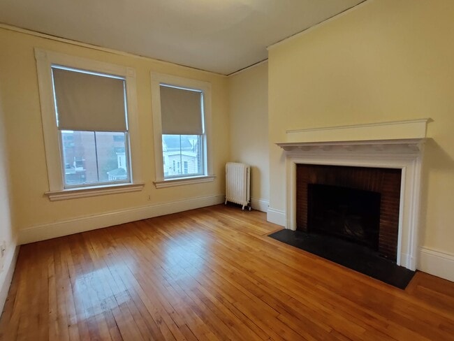 Building Photo - 10 Ware St Unit 101R