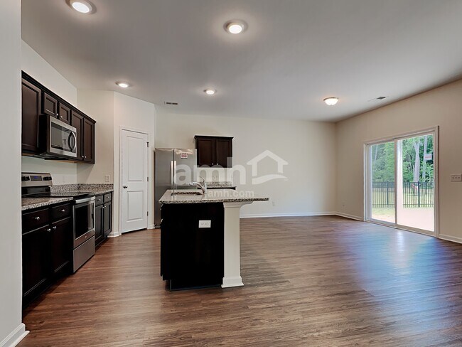 Photo - 114 Orion Way