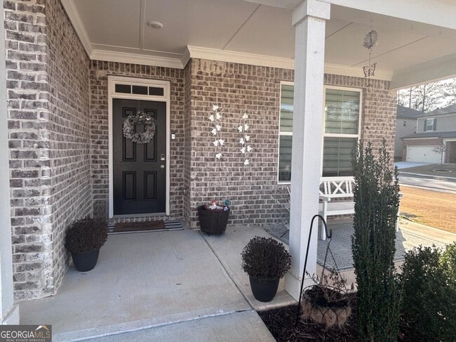 Photo - 706 Lanarck Wy