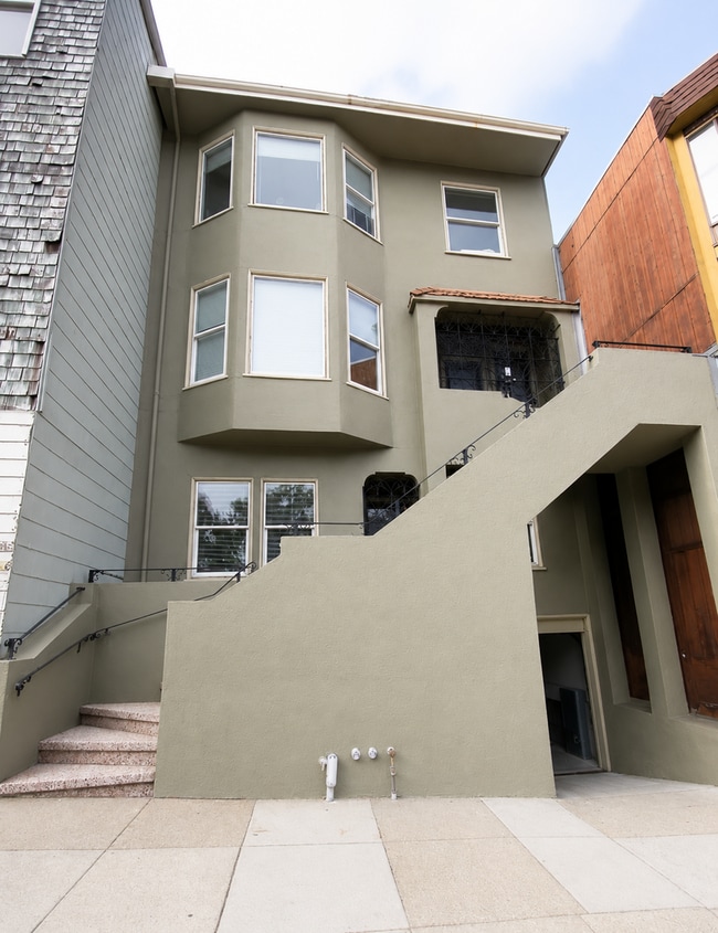 Building Photo - 2330-2334-2334 Geary Blvd Unit 2330