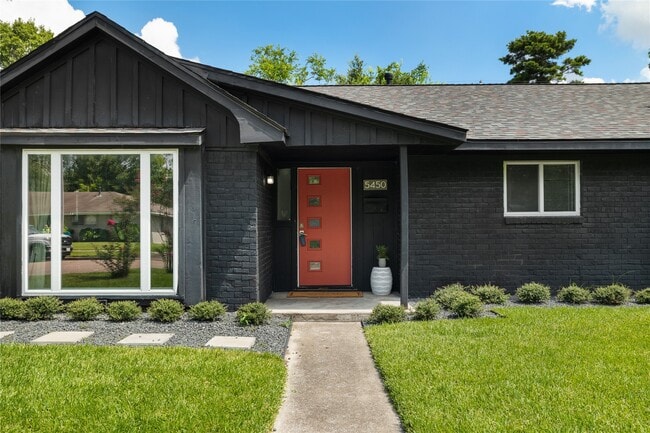 Building Photo - 5450 Birdwood Rd Rental