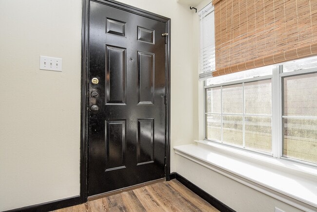 Photo - 87 Blue Creek Pl