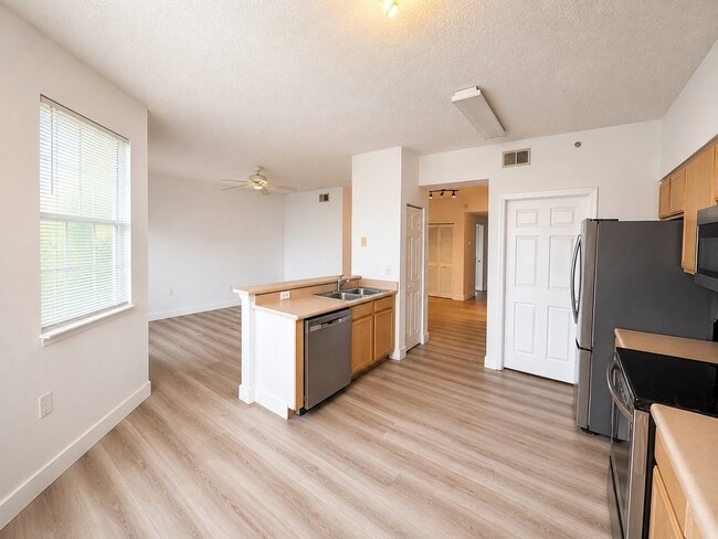 Photo - 10873 Windsor Walk Dr