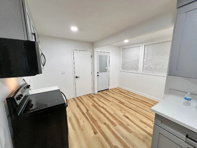 Photo - 3096 Goldner St Unit 2