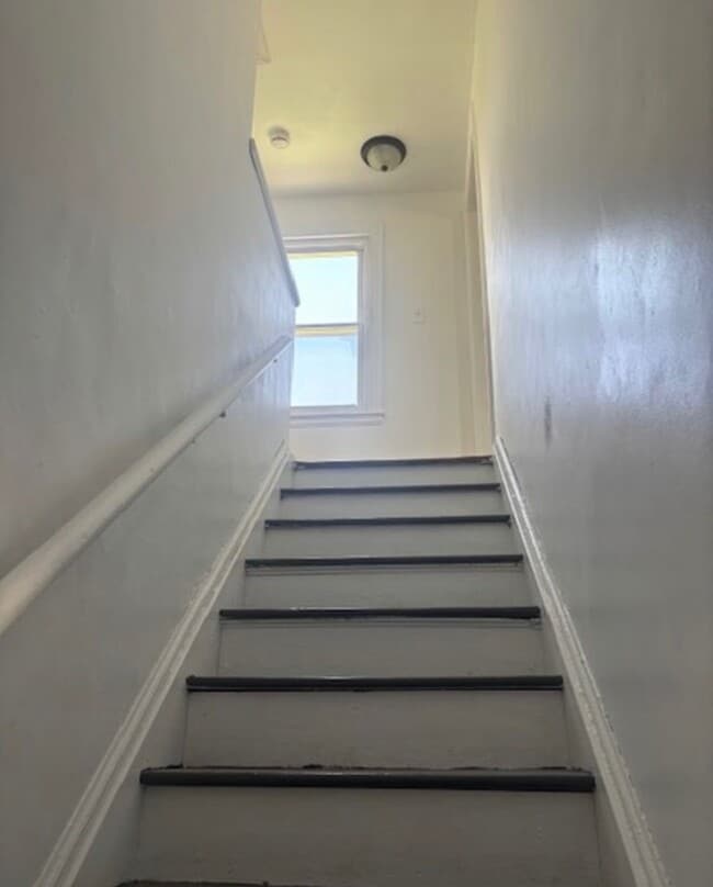 Photo - 3295 Monterey St