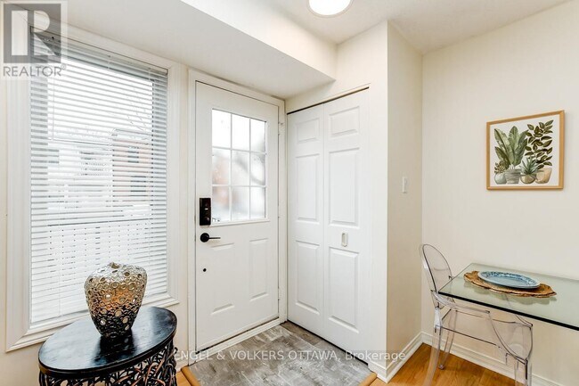 Photo - 158 Rochester St
