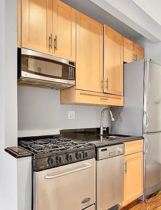 Photo - 40 Avenue B Unit 4W