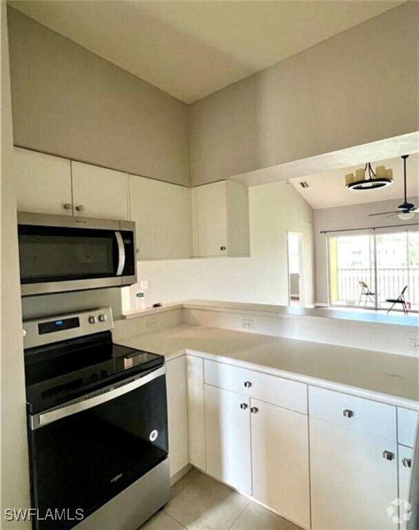 Building Photo - 950 Hancock Creek S Blvd Unit 325 Rental