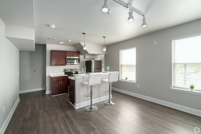 Enzo - Kitchen/Dinning