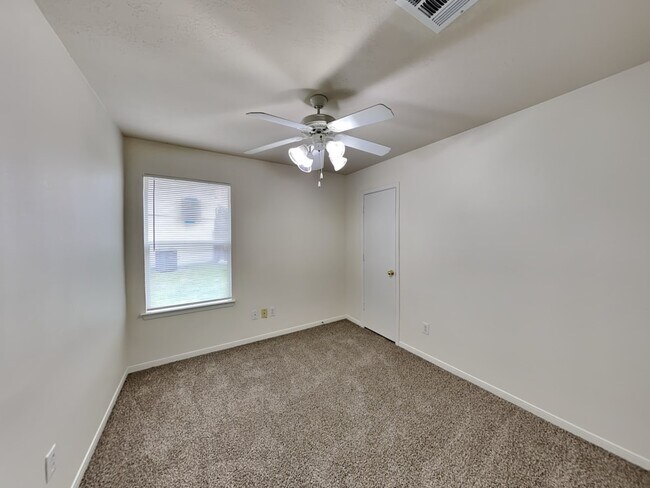 Photo - 15911 Imperial Forest Ln
