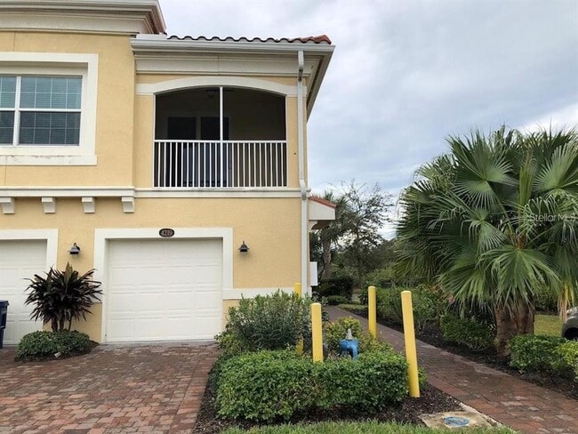 Building Photo - 4219 Frontier Ln Unit 105