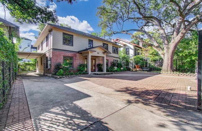 Photo - 4505 Caroline St