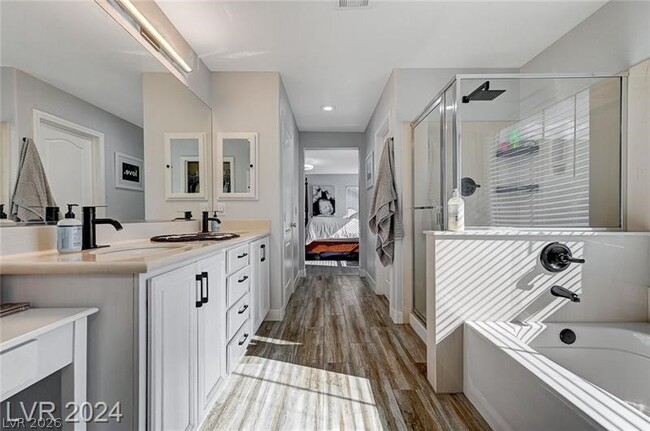 Photo - 791 Trumpington Ct