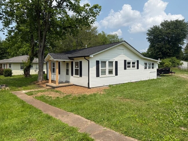 Photo - 2 Bed 1 Bath House with Office, Laundry Room and Garage