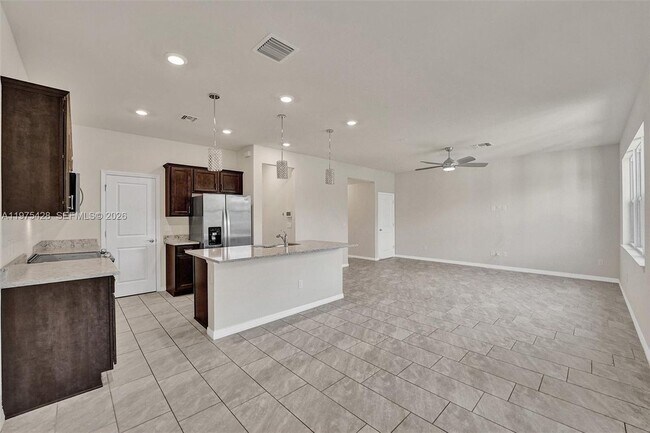 Photo - 4764 Eucalyptus Dr