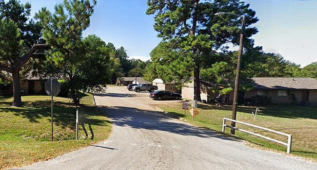 Photo - 1383 W 6th