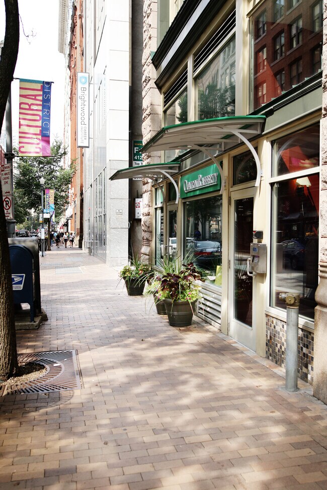 Photo - 941 Penn Ave Unidad 301