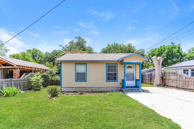 Photo - 8914 Cardella Ave House