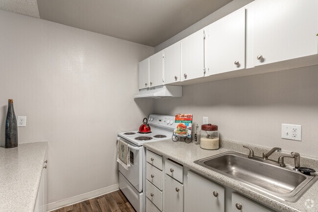 Estudio - 450 ft² - Kendall Ridge