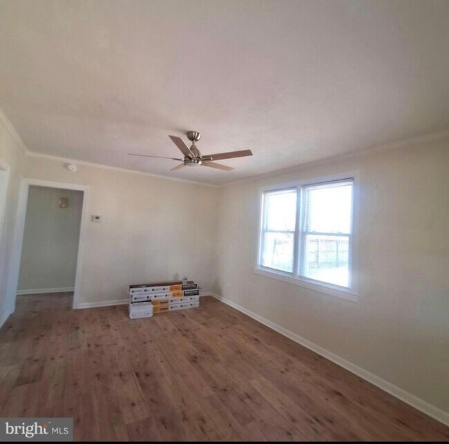 Photo - 403 Trenton Ct