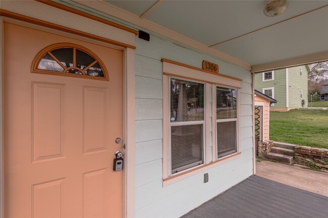 Photo - 1306 22nd St