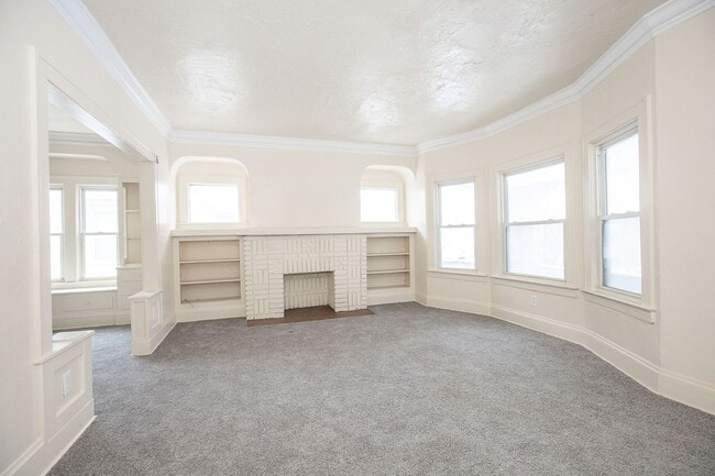 Photo - 3331 E 140th St Unit 3331 E140th 2