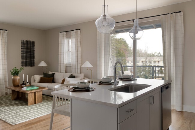 Photo - Livano Oakwood